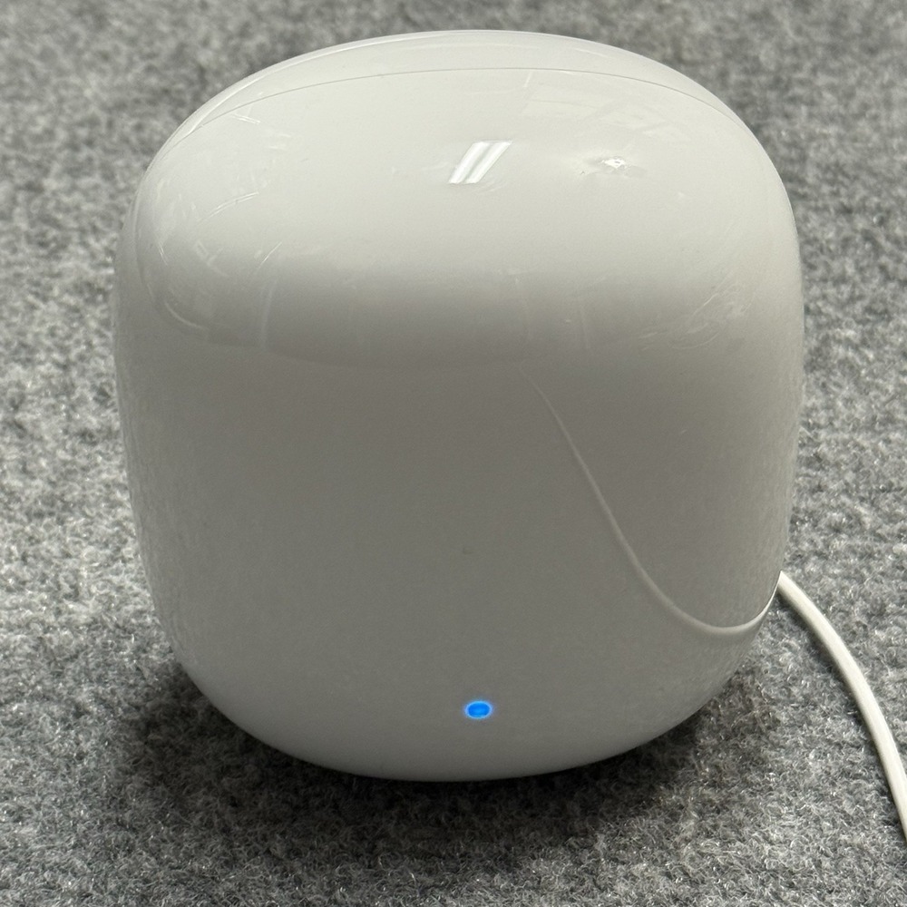 Google Nest Mesh Router WiFi Pro G6ZUC GA03030-US Wi-Fi 6E Snow w/ OEM Adapter